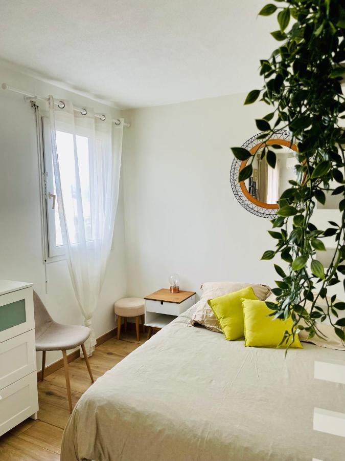 Studio Cosy Avec Terrasse Et Garage Saint-Laurent Du Var Limitrophe Nice ภายนอก รูปภาพ